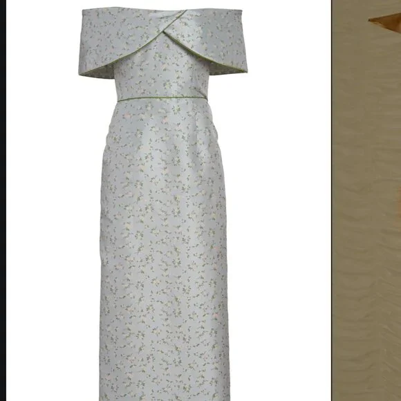 Elegant strapless Markarian gown that works for formals or weddings - Picture 2 of 9